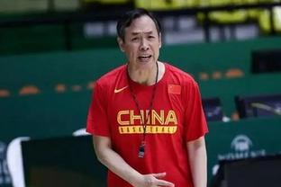 维尼修斯与NFL球星科林进行反种族主义合作：世界会更美好